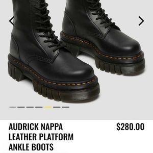 UNISEX Dr martens brand-new unworn Audrick 8 eyes leather boots